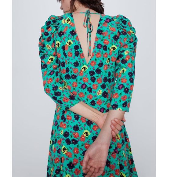 ☘️ Zara Multicolored Floral Print Dress ☘️ - Picture 6 of 10